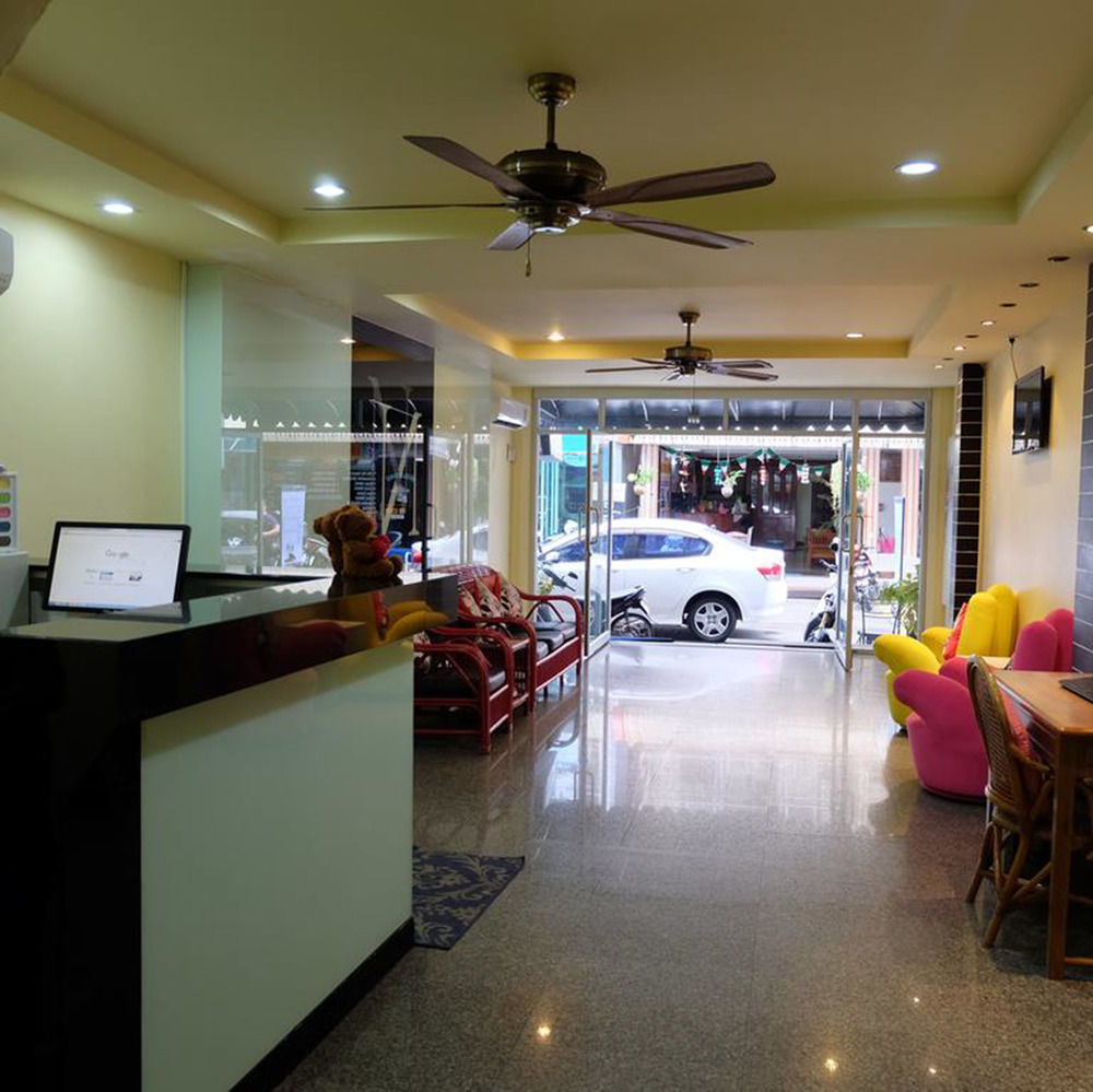 Armoni Patong Beach Hotel Exterior foto